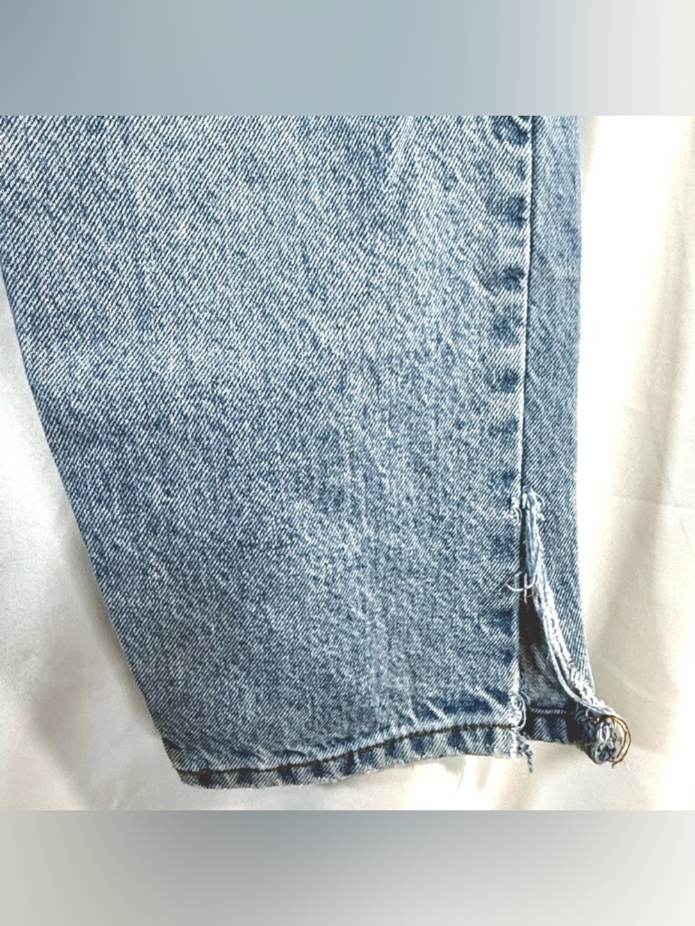 Urban Outfitters BDG Dad Fit High Rise Light Wash Jeans With Side Heel Slit - Picture 4 of 14